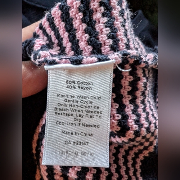 Talbots Navy Blue and Pink Striped Sweater Size Medium - Picture 11 of 12